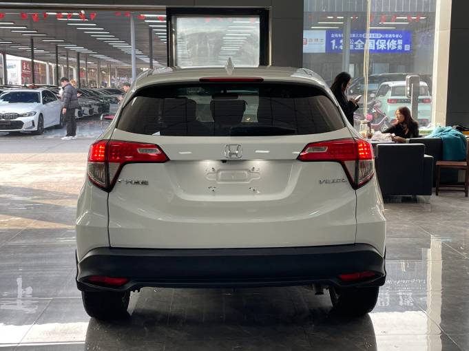 Honda Vezel 20 CVT Pioneer Edition 1.5L 131HP 2WD 2021 — изображение 5