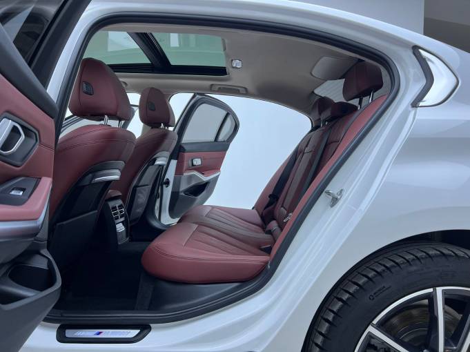 BMW 320Li 2.0T 156HP 2WD 2022 | VIN 475025 — изображение 21