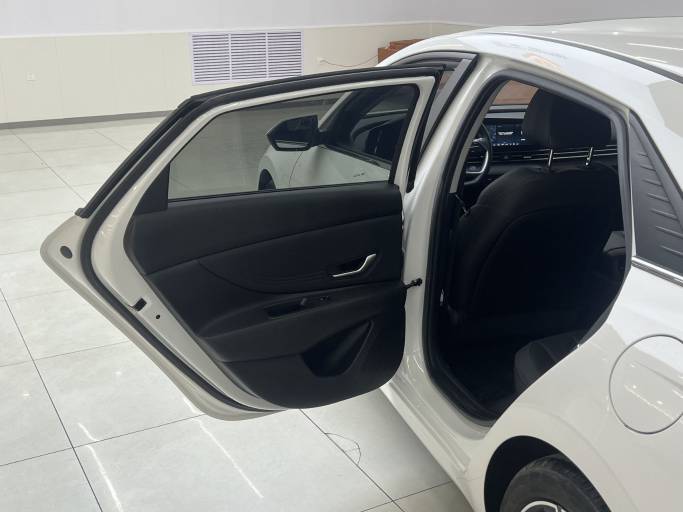 Hyundai Elantra 1.5L 115HP 2WD 2022 | VIN 195044 — изображение 15