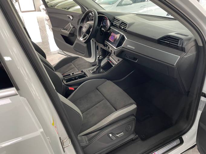 Audi Q3 21 35TFSI Fashion Dynamic Type 1.4T 150HP 2WD 2021 — изображение 8