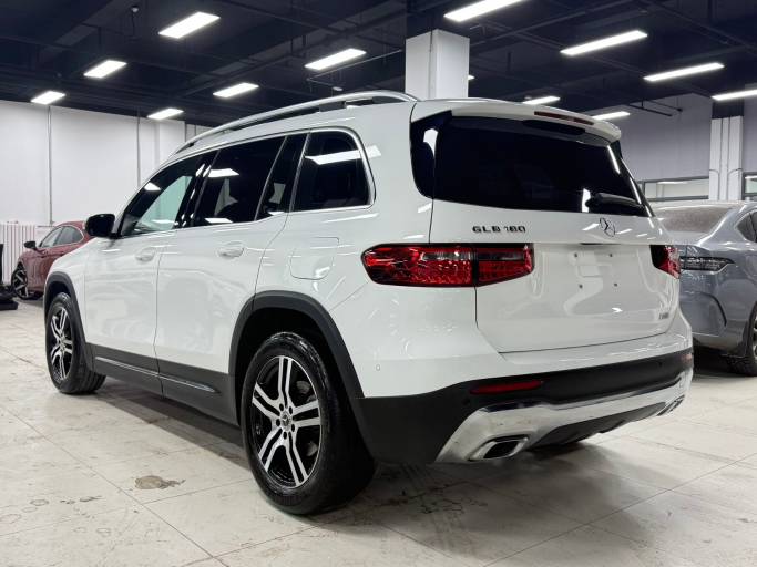 Mercedes-Benz GLB 1.3T 136HP 2WD 2022 — изображение 2