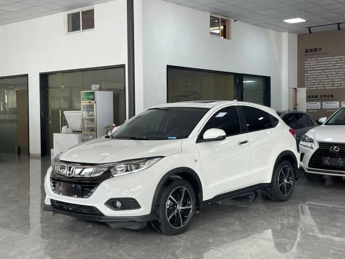 Honda Vezel 20 CVT Pioneer Edition 1.5L 131HP 2WD 2021