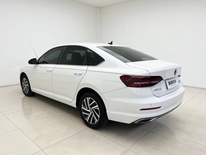 Volkswagen Lavida 1.4T 150HP 2WD 2022 — изображение 2