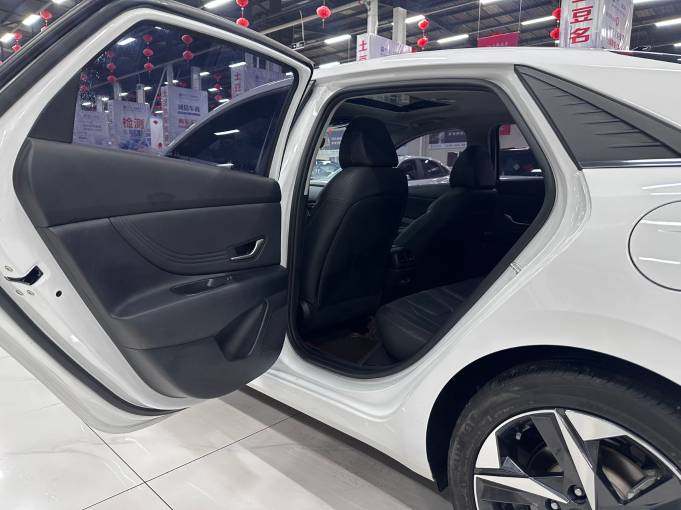 Hyundai Elantra 1.5L 115HP 2WD 2022 | VIN 276651 — изображение 19