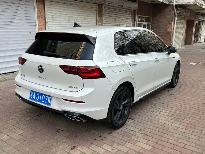 Volkswagen Golf 22 Volkswagen Golf 8 R -line 1.4T 150HP 2WD 2021 — изображение 4