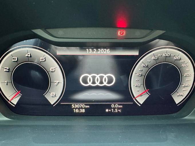 Audi Q3 1.4T 150HP 2WD 2022 | VIN 759062 — изображение 11