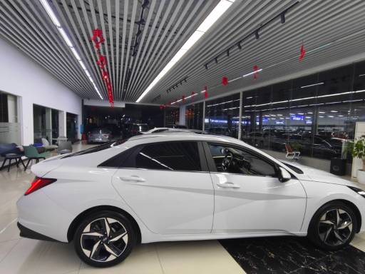 Hyundai Elantra 1.5L 115HP 2WD 2022 | VIN 231742 — изображение 2