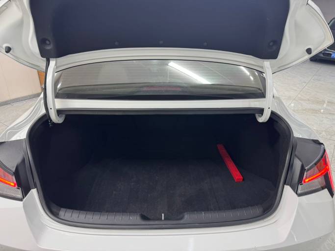 Hyundai Elantra 1.4T 140HP 2WD 2021 — изображение 9