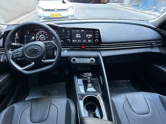 Hyundai Elantra Elite 1.5L 115HP 2WD 2022 — изображение 16