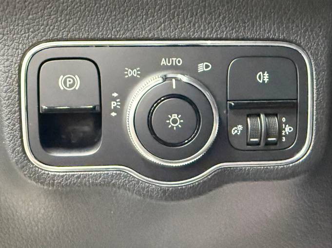 Mercedes-Benz GLB 1.3T 136HP 2WD 2022 — изображение 25