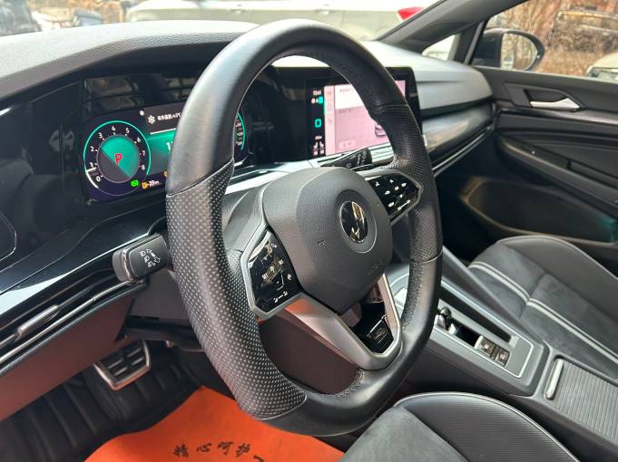 Volkswagen Golf 22 Volkswagen Golf 8 R -line 1.4T 150HP 2WD 2021 — изображение 25