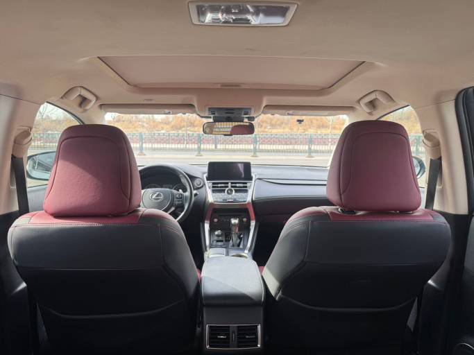 Lexus NX200 Trendy Edition 2.0L 150HP 4WD 2021 — изображение 21