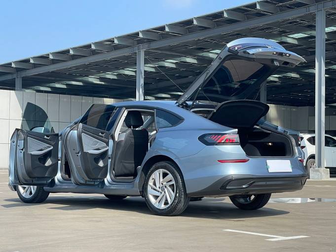 Volkswagen Lamando 1.4T 150HP 2WD 2022 | Синий | Арт. CA6659 — изображение 19