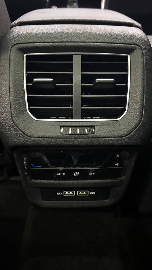 Volkswagen Tanyue 280TSI Luxury Intelligent Connection Edition 1.4T 150HP 2WD 2022 — изображение 18