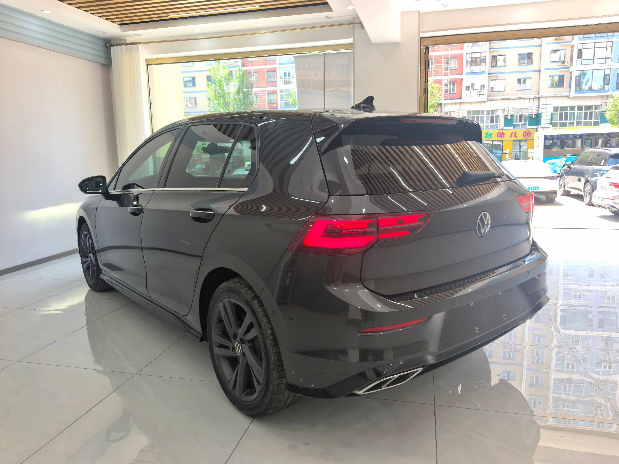 Volkswagen Golf 2023 Facelift 280 TSIDSG R-Line Lite | Арт. CN-11583 — изображение 5