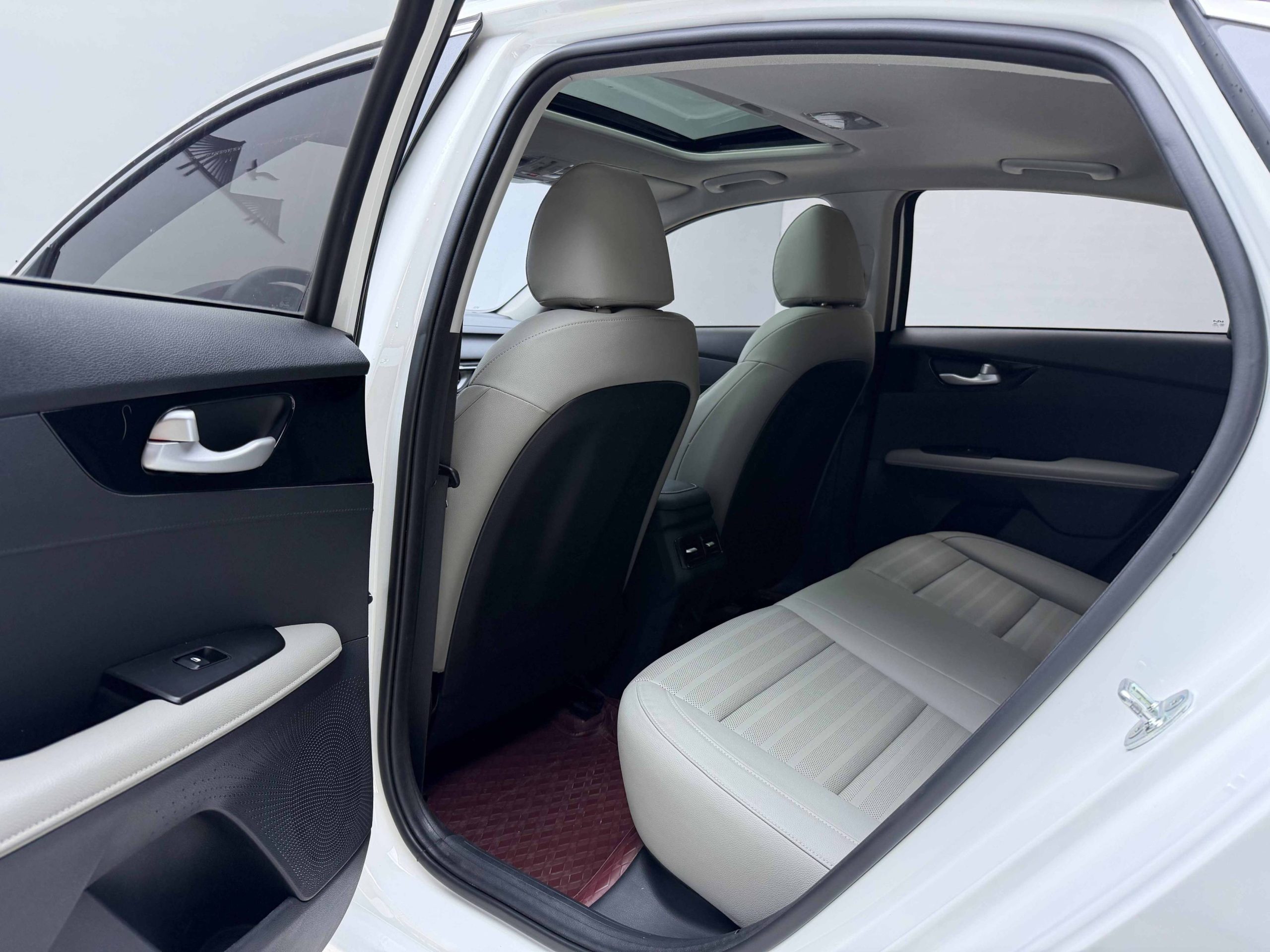 Kia K3 2023 1. 5L CVT Luxury Edition | Арт. CN-7069 — изображение 22