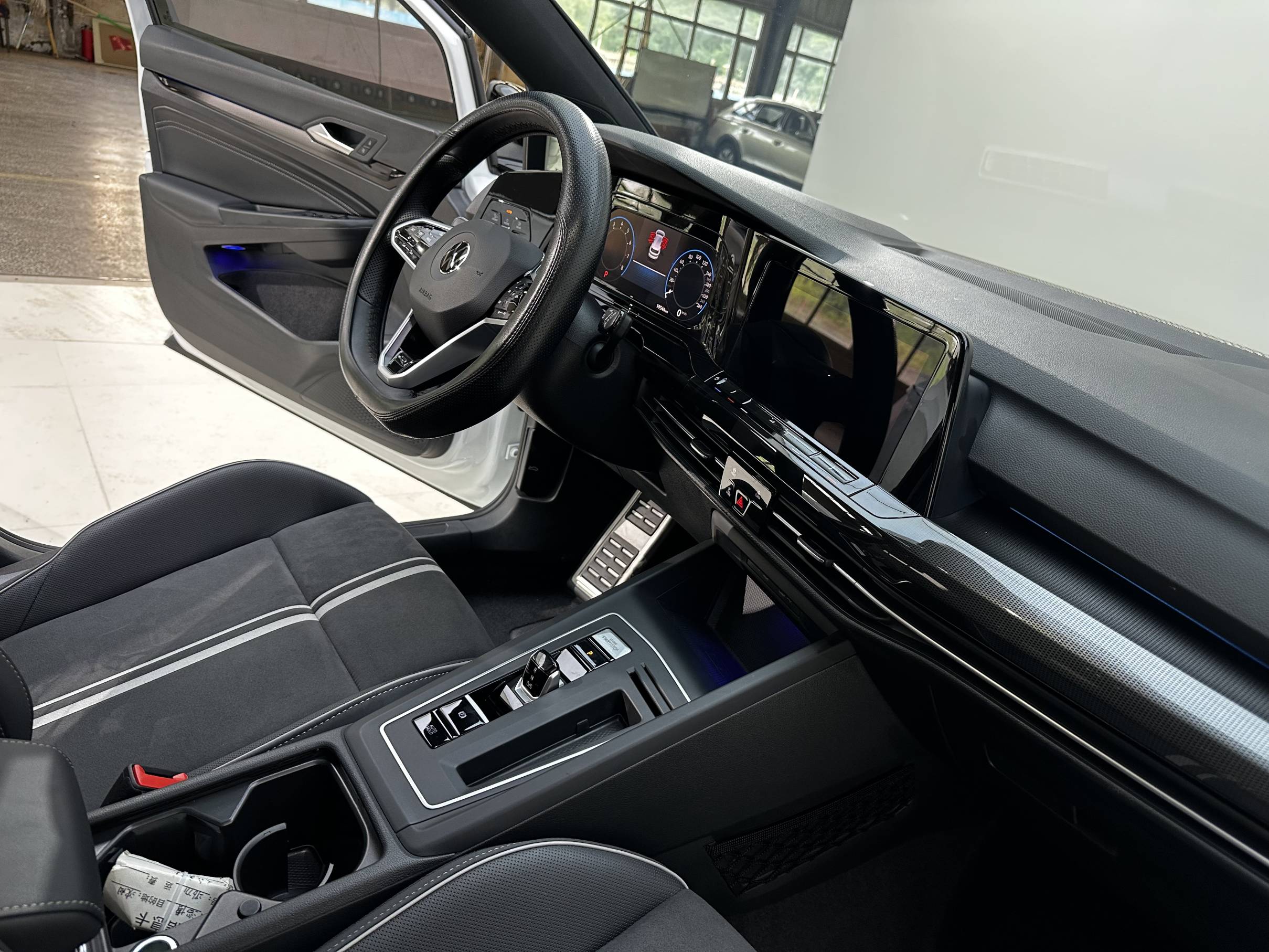 Volkswagen Golf 2021 280TSI DSG R-Line | Арт. CN-11113 — изображение 9