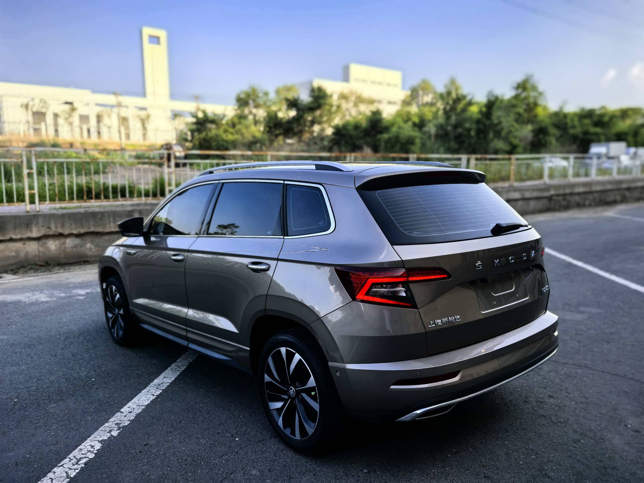 Skoda Karoq 2022 TSI280 Luxurious Enjoyment Edition | Арт. CN-11408 — изображение 4