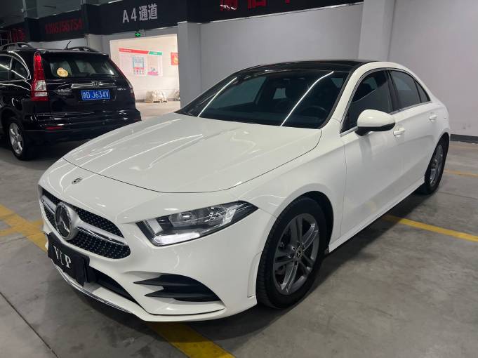 Benz Level A 2022 Mercedes -Benz A180L Sport | Арт. CN-11414