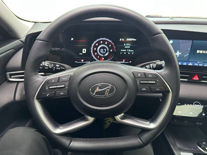 Hyundai Elantra 22 Modern Hyundai Elantra 1. 5L CVT LUX Noble Edition | Арт. CN-10889 — изображение 10