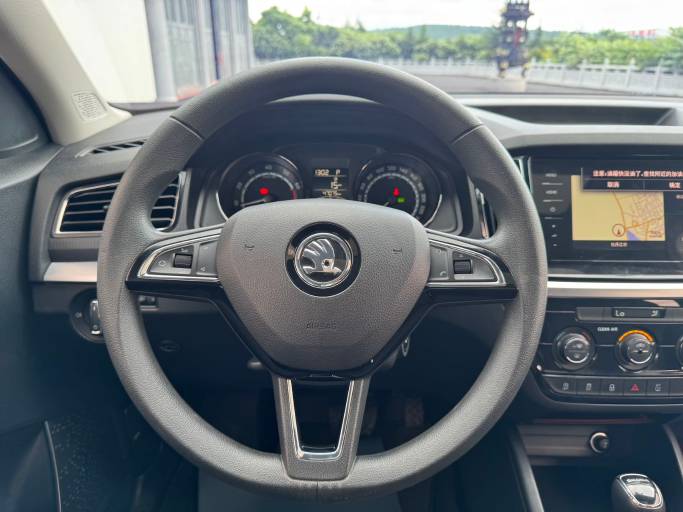 Skoda Kamiq 2021 1. 5L Automatic ShuShi Edition | Арт. CN-11581 — изображение 9