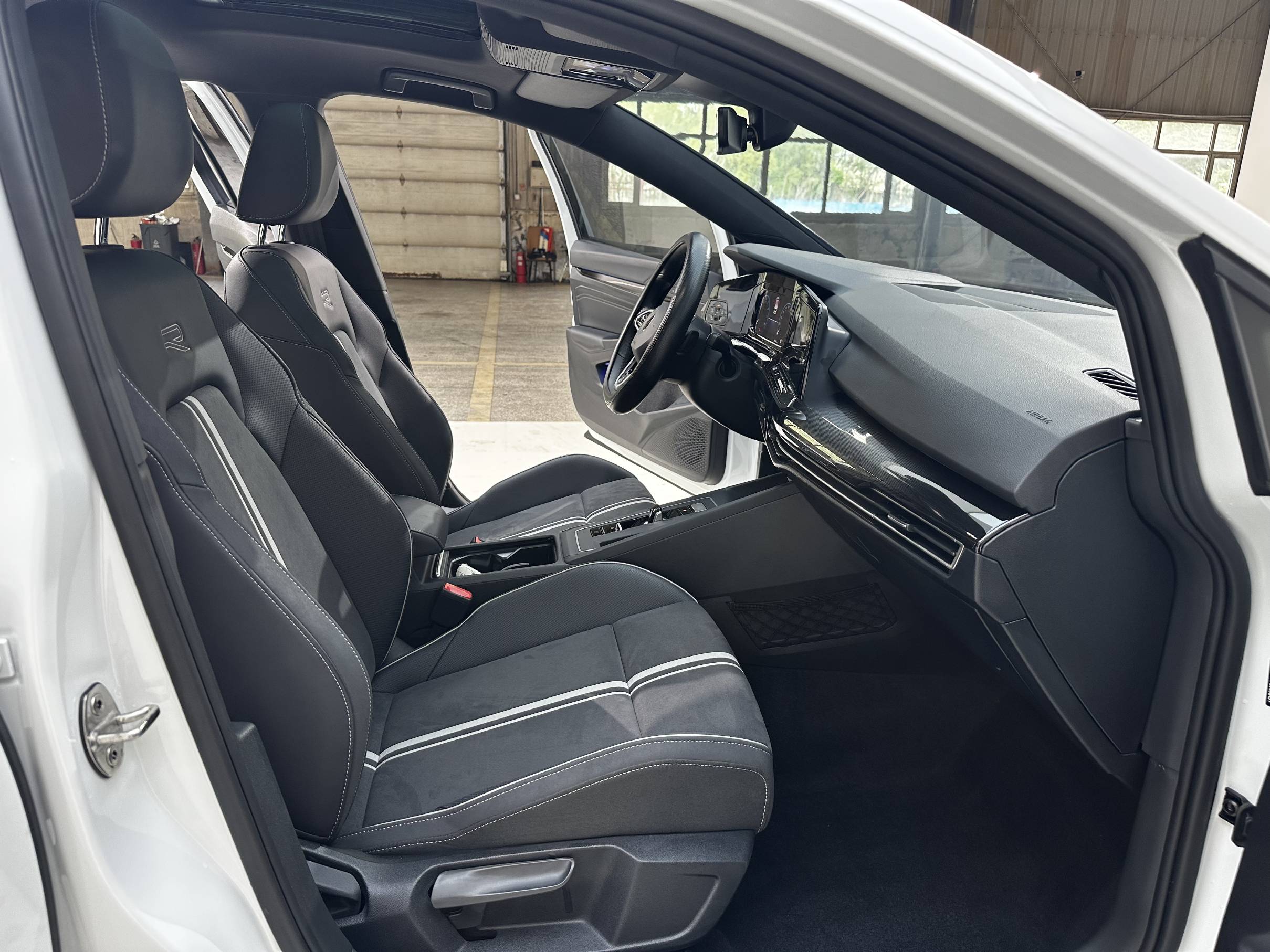 Volkswagen Golf 2021 280TSI DSG R-Line | Арт. CN-11113 — изображение 10