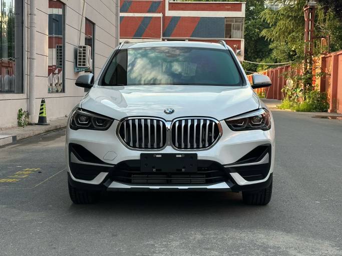 BMW X1 2022 sDrive20Li Fashion Model | Арт. CN-9535 — изображение 2