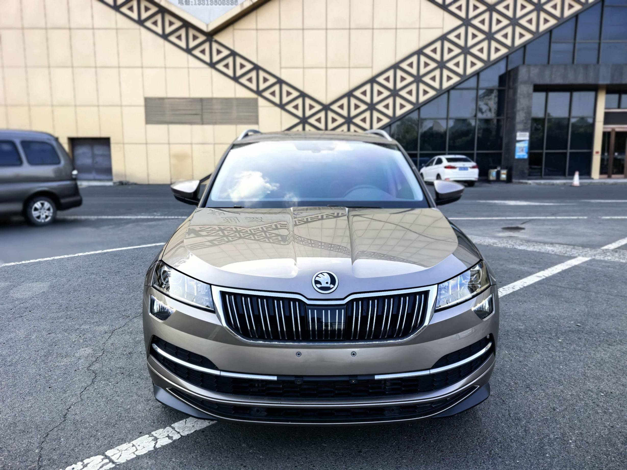Skoda Karoq 2022 TSI280 Luxurious Enjoyment Edition | Арт. CN-11408 — изображение 6