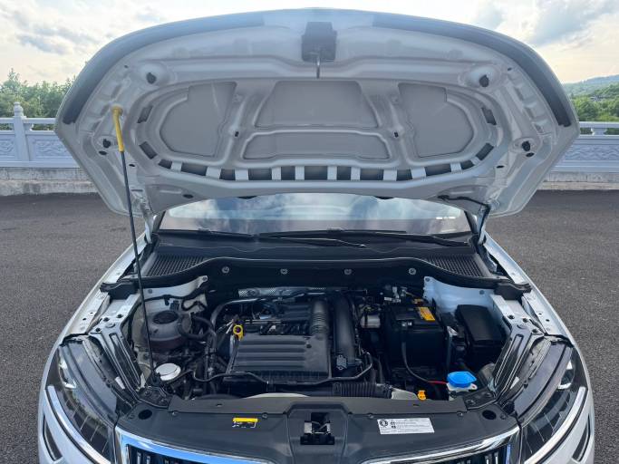 Skoda Karoq 2022 TSI280 Luxurious Enjoyment Edition | Арт. CN-11172 — изображение 14
