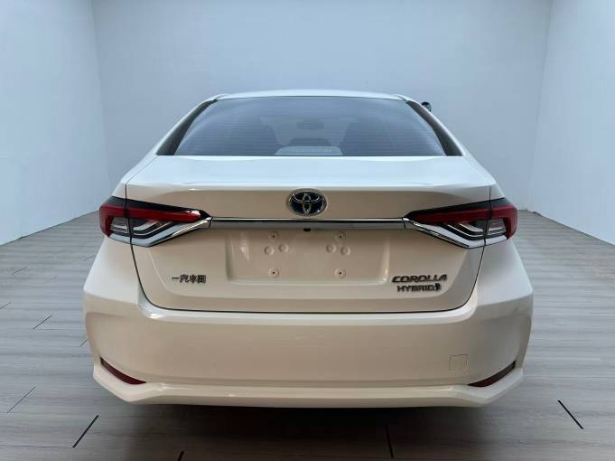 Toyota Corolla 2021 Hybrid 1. 8L E-CVT Elite Edition | Арт. CN-11460 — изображение 11