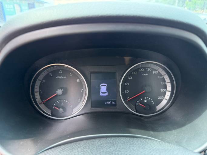 Kia Stonic 2021 1. 4L CVT Sunroof Model | Арт. CN-11158 — изображение 3