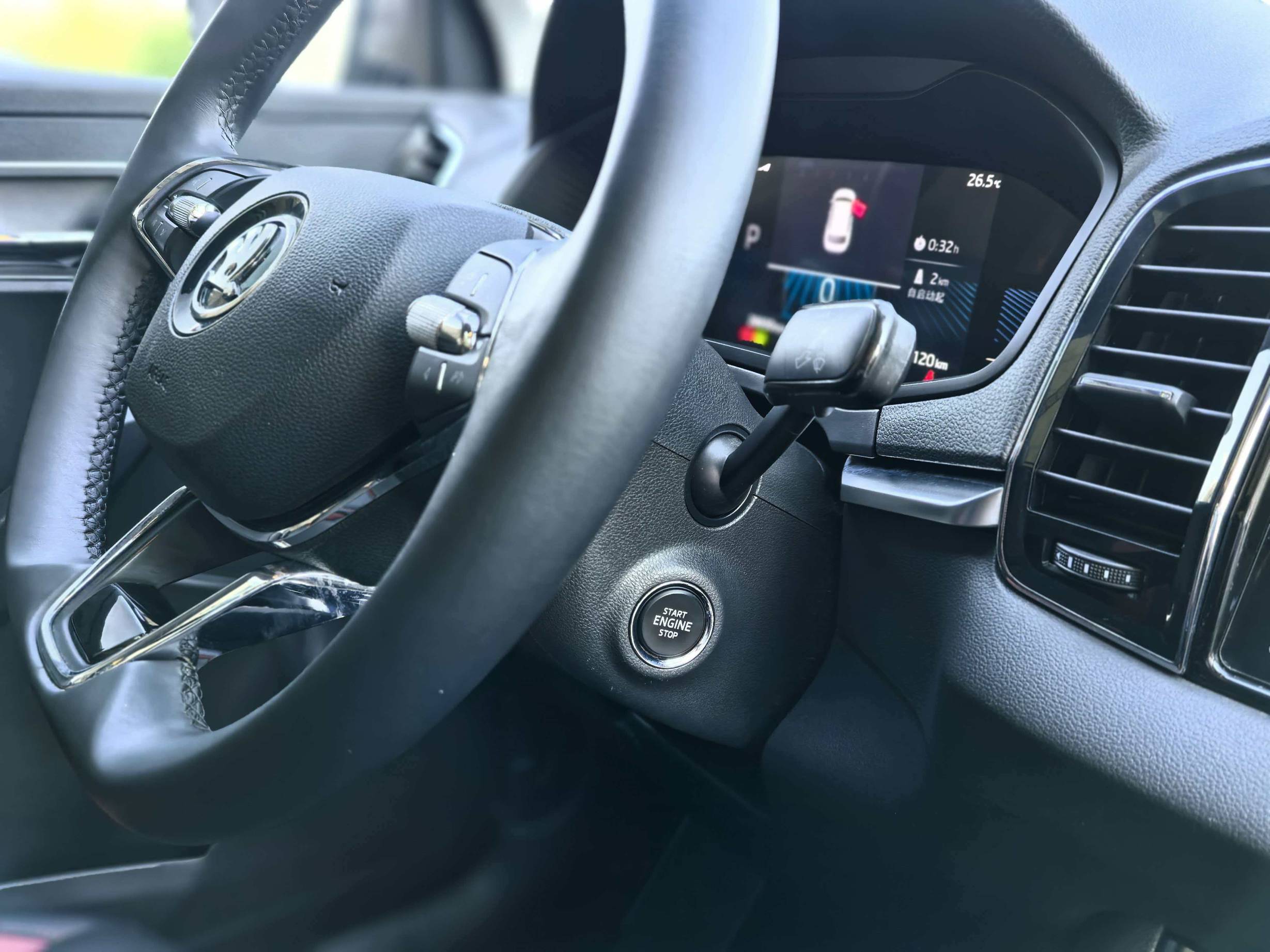 Skoda Karoq 2022 TSI280 Luxurious Enjoyment Edition | Арт. CN-11408 — изображение 12