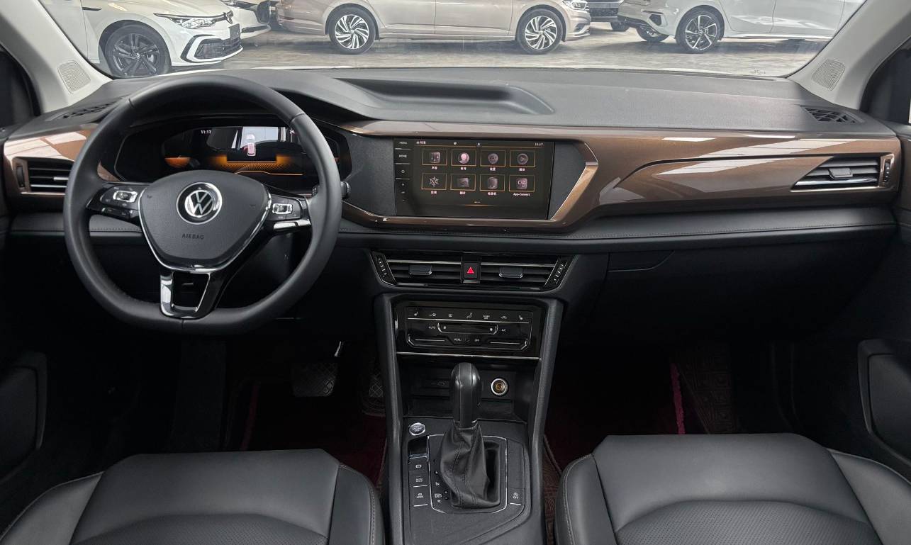 Volkswagen Tharu 22 280 two-wheel drive luxury | Арт. CN-11663 — изображение 9