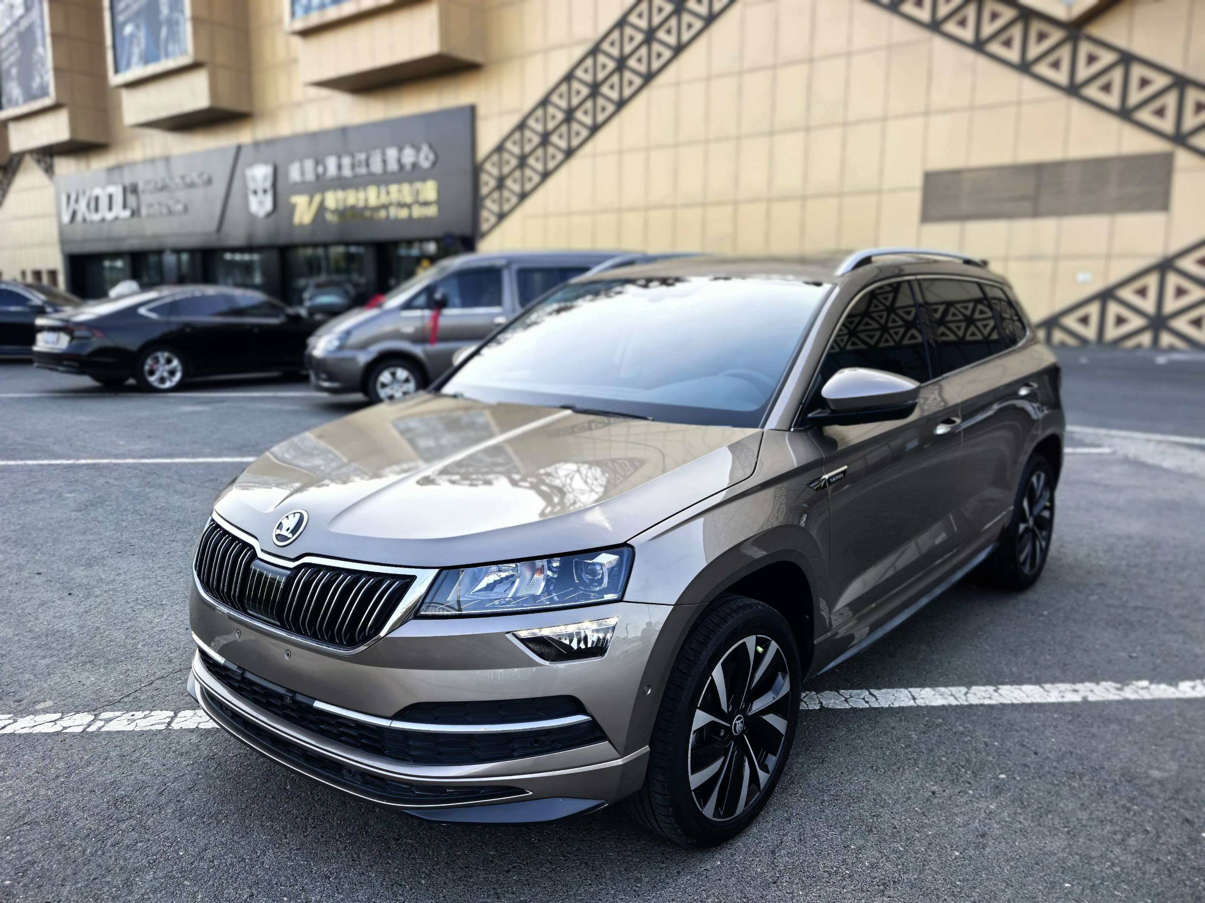 Skoda Karoq 2022 TSI280 Luxurious Enjoyment Edition | Арт. CN-11408