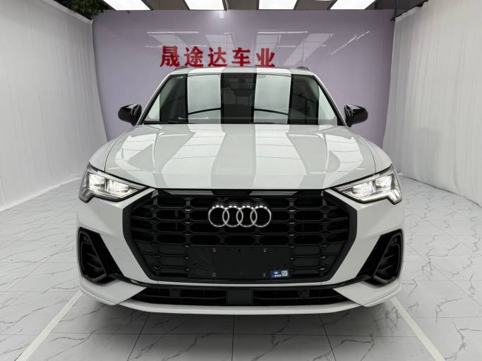 Audi Q3 2022 35TFSI Fashion Dynamic Type Shiny black suit | Арт. CN-11068 — изображение 2