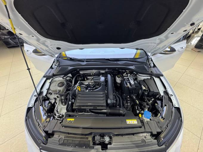 Volkswagen Golf 2023 280TSI DSG R-Line | Арт. CN-11673 — изображение 14