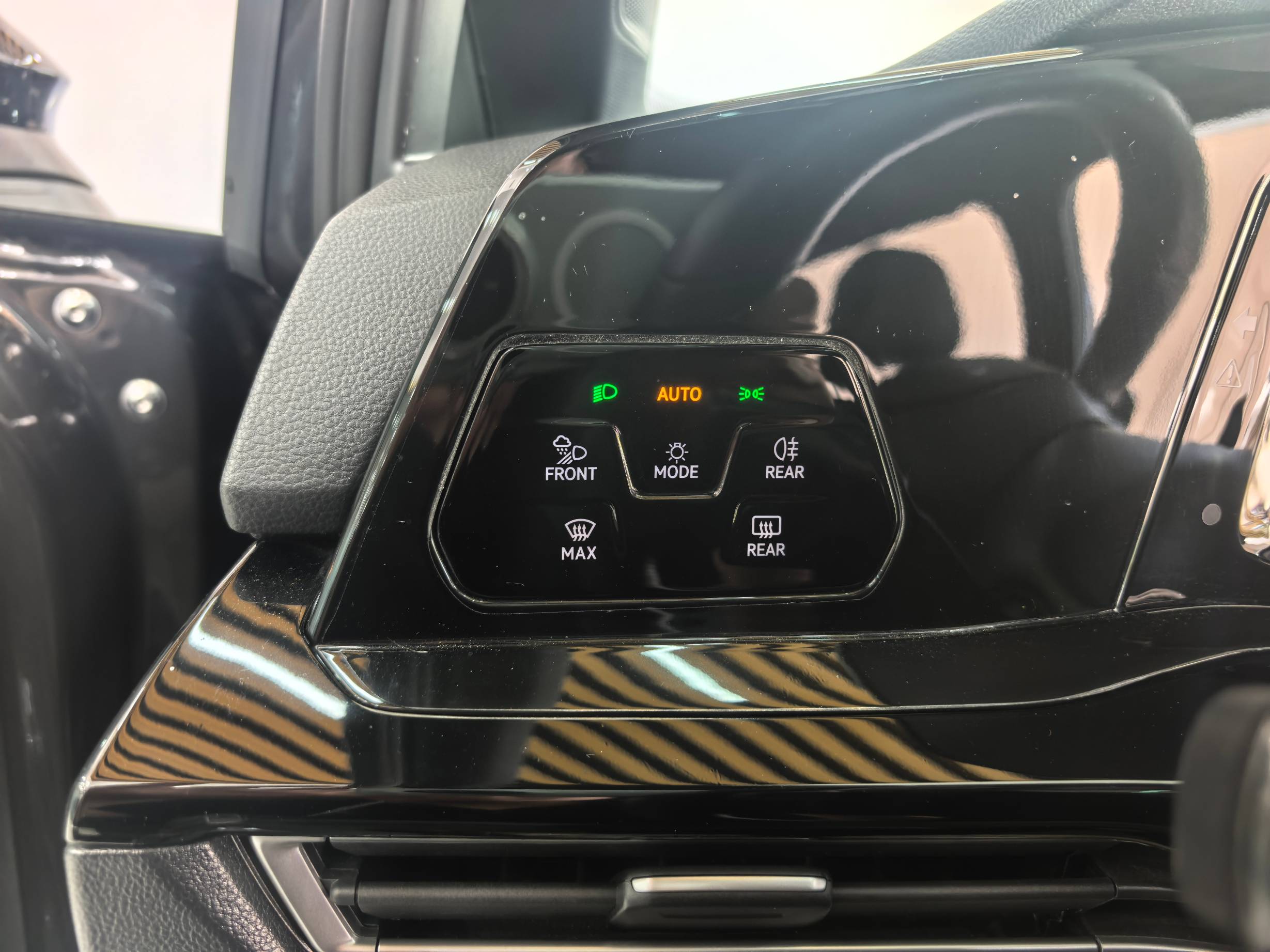 Volkswagen Golf 2023 Facelift 280 TSIDSG R-Line Lite | Арт. CN-11583 — изображение 12