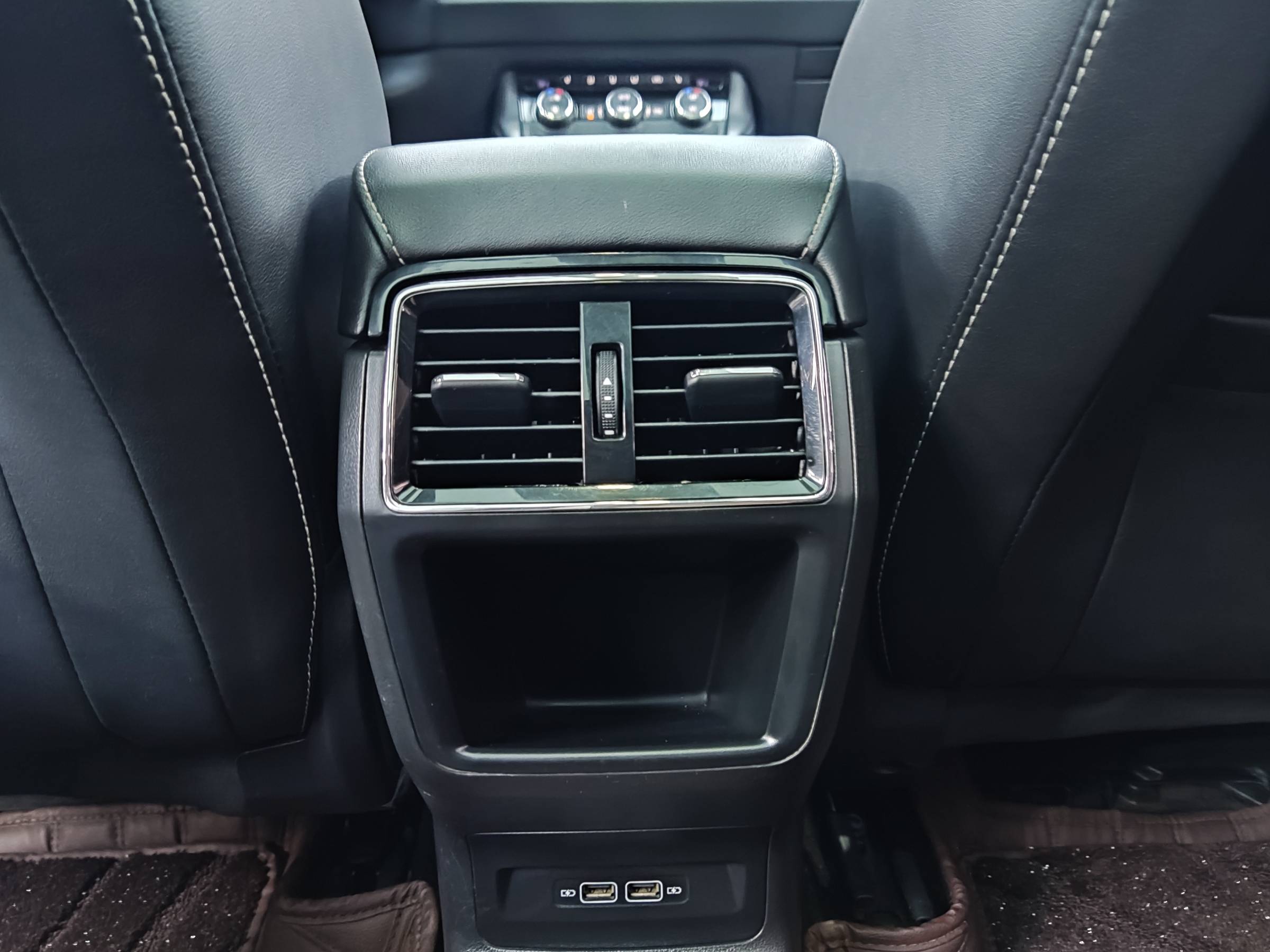 Skoda Karoq 2019 TSI280 Intelligent Mobility Premium Edition China VI Emission Standard | Арт. CN-10908 — изображение 12