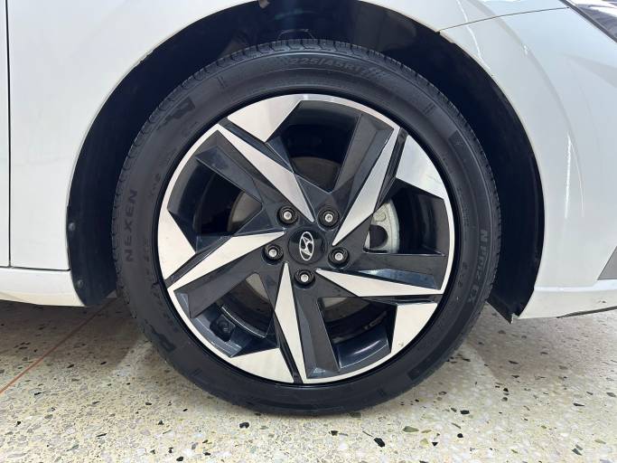 Hyundai Elantra 22 Modern Hyundai Elantra 1. 5L CVT LUX Noble Edition | Арт. CN-10889 — изображение 17