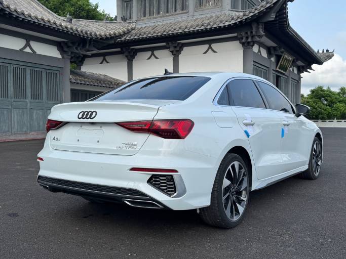 Audi A3 2023 Facelift A3L Limousine 35 TFSI Fashion Sport Edition | Арт. CN-11555 — изображение 9