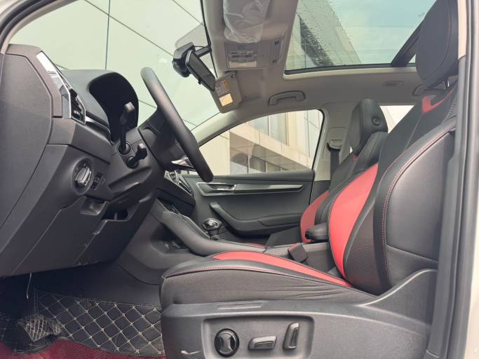Skoda Karoq 2024 TSI280 Luxurious Enjoyment Edition | Арт. CN-11357 — изображение 4