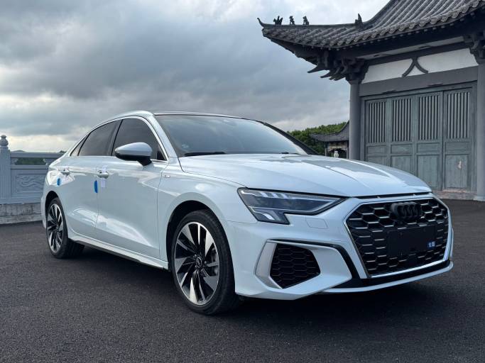 Audi A3 2023 Facelift A3L Limousine 35 TFSI Fashion Sport Edition | Арт. CN-11555 — изображение 17