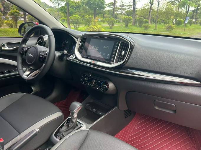 Kia Stonic 2021 1. 4L Automatic Fun Enjoyment Edition | Арт. CN-11677 — изображение 14