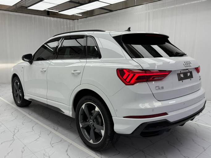 Audi Q3 2022 35TFSI Fashion Dynamic Type Shiny black suit | Арт. CN-11068 — изображение 6
