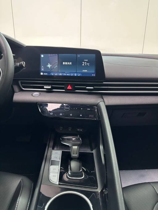 Hyundai Elantra 22 Modern Hyundai Elantra 1. 5L CVT LUX Noble Edition | Арт. CN-10889 — изображение 11