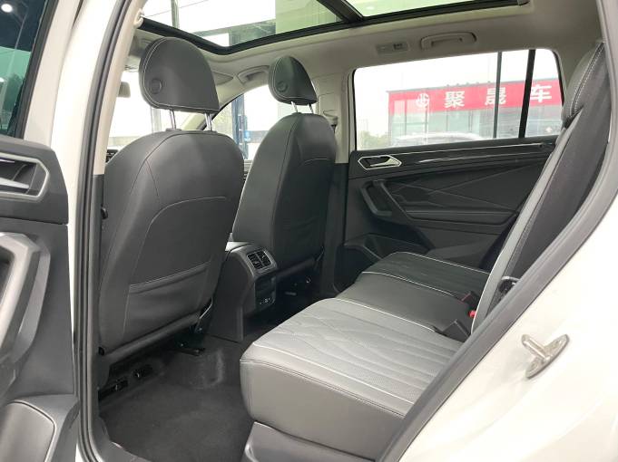 Volkswagen Tiguan L 2023 280TSI Automatic 2WD Trendy Creation Limited Edition | Арт. CN-11391 — изображение 15