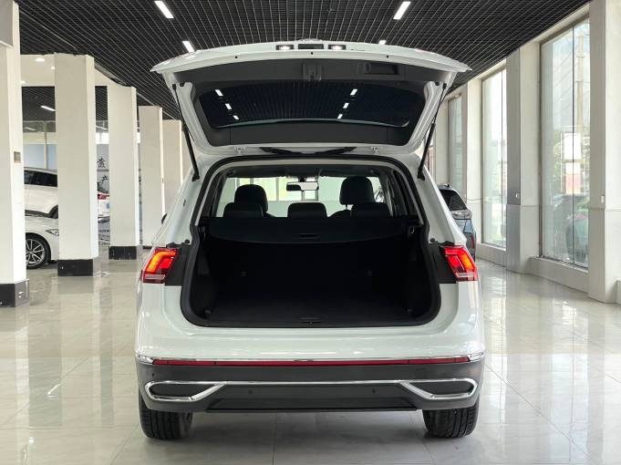 Volkswagen Tiguan L 2023 280TSI Automatic 2WD Trendy Creation Limited Edition | Арт. CN-11392 — изображение 19