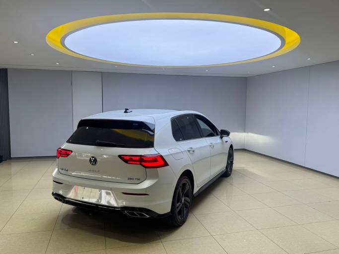 Volkswagen Golf 2023 280TSI DSG R-Line | Арт. CN-11673 — изображение 4