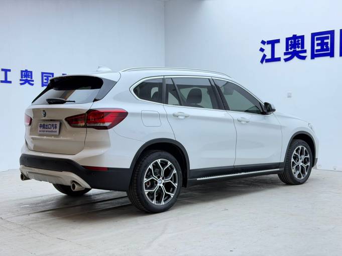 BMW X1 2022 BMW X1 sDrive 20Li Fashion Model | Арт. CN-11000 — изображение 17
