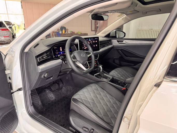 Volkswagen Sagitar 2023 280TSI DSG Transcendent Edition | Арт. CN-11586 — изображение 10